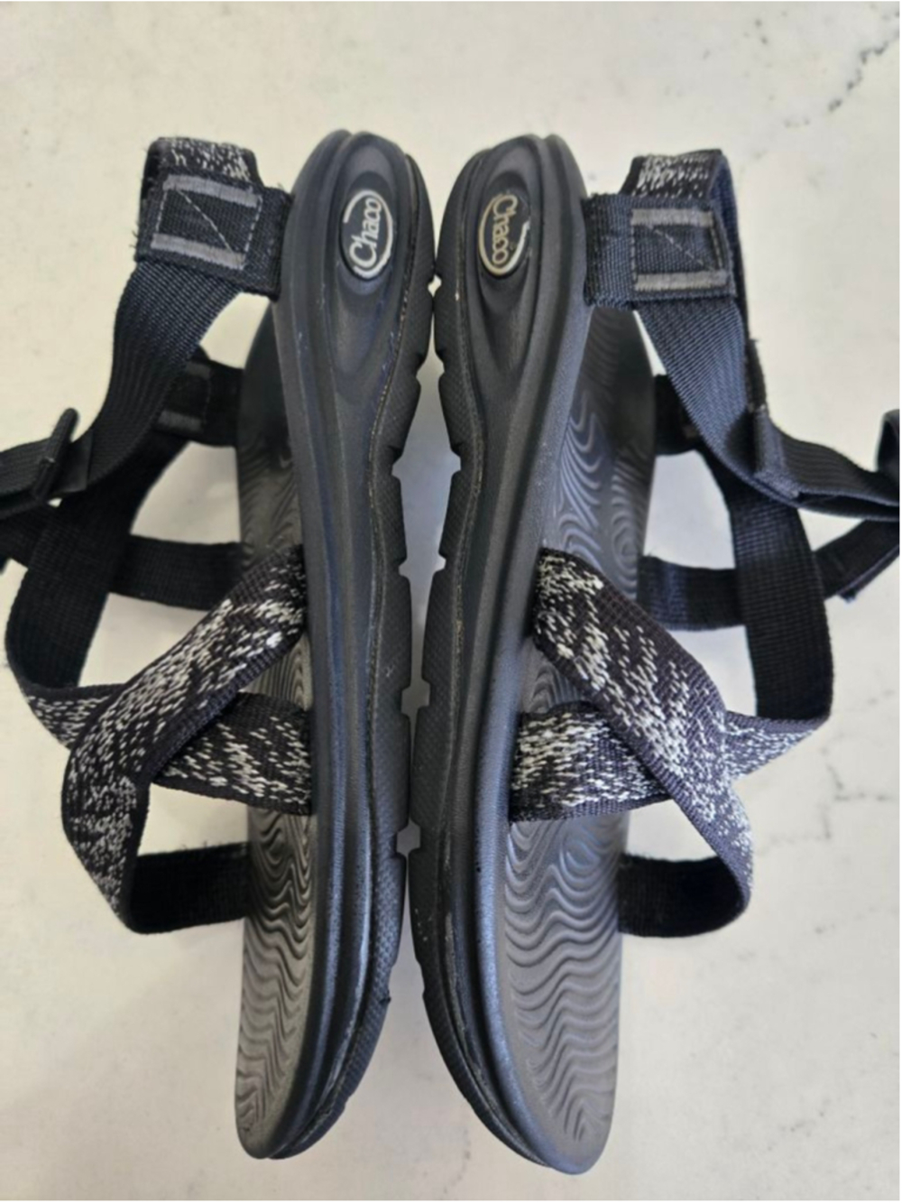 Women's Chaco Sandals Size 6 Black and White - Picture 11 of 12